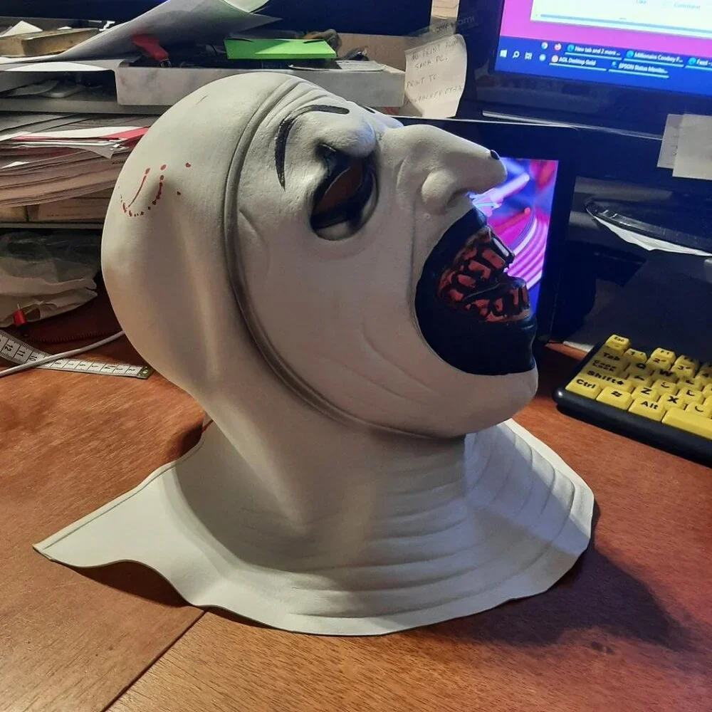 NEW ! Clown Face Halloween Mask